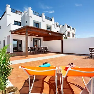 villa-zoe-corralejo.in-canary-islands.com/
